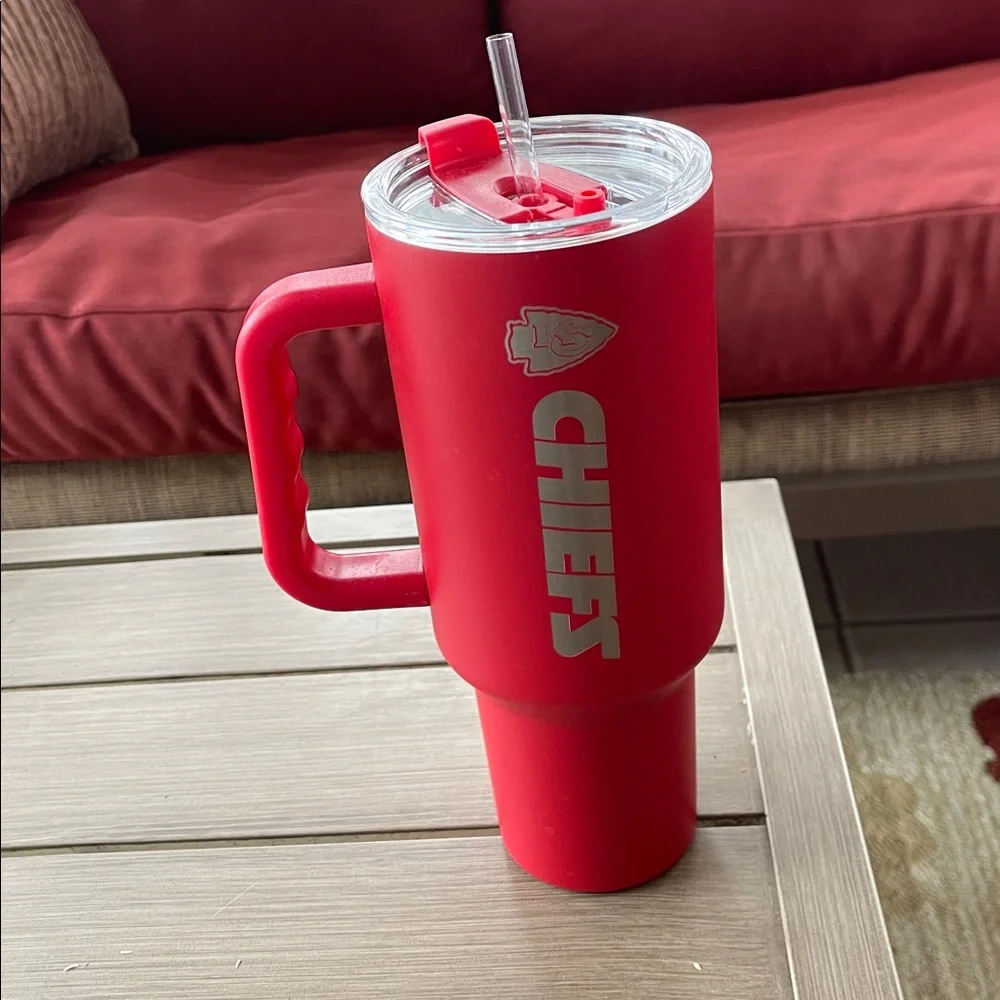 Red KC Chiefs Tumbler with Handle 40 oz NWT - Picture 1 of 4